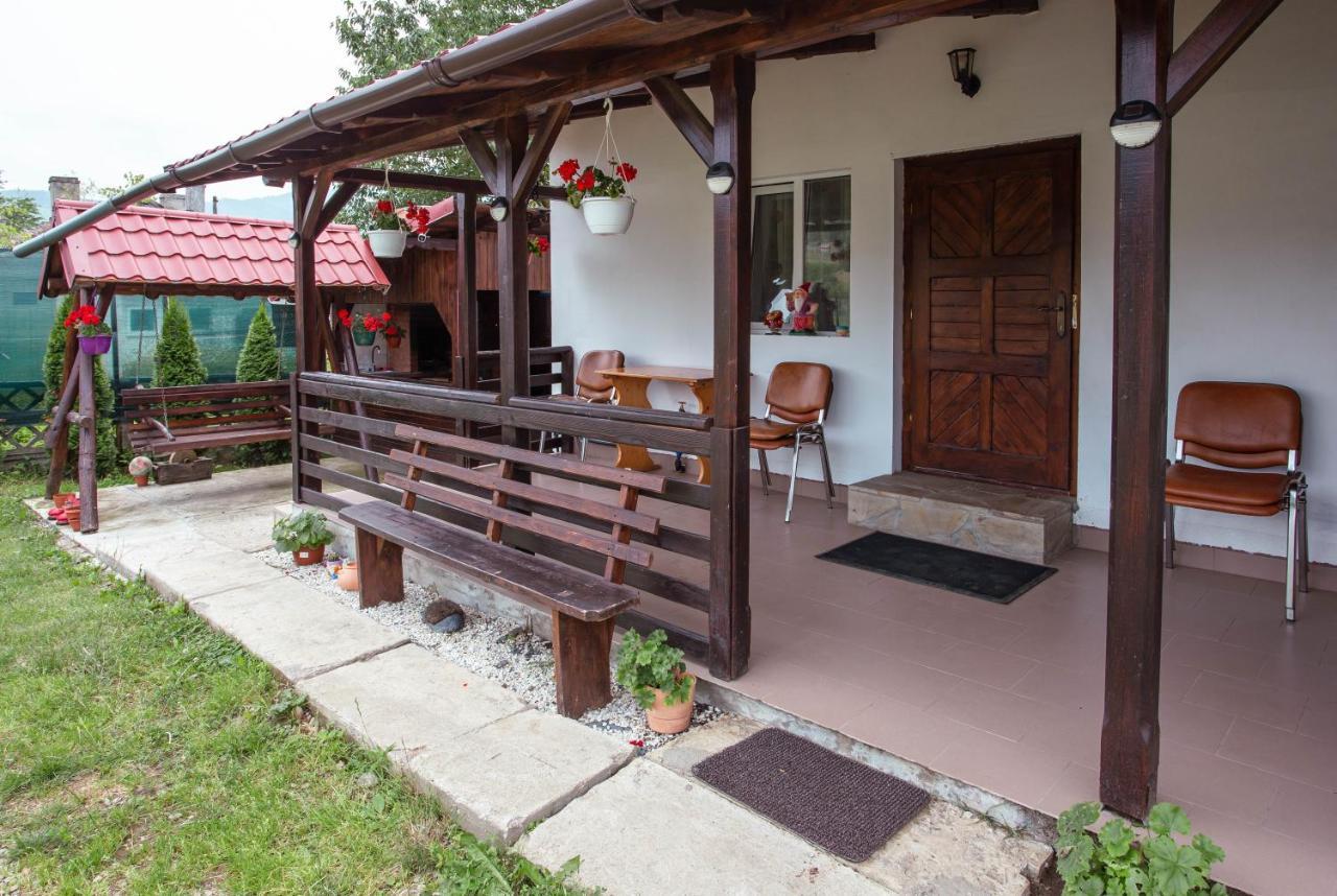 Casa De Vacanta Armi Molidu Екстериор снимка